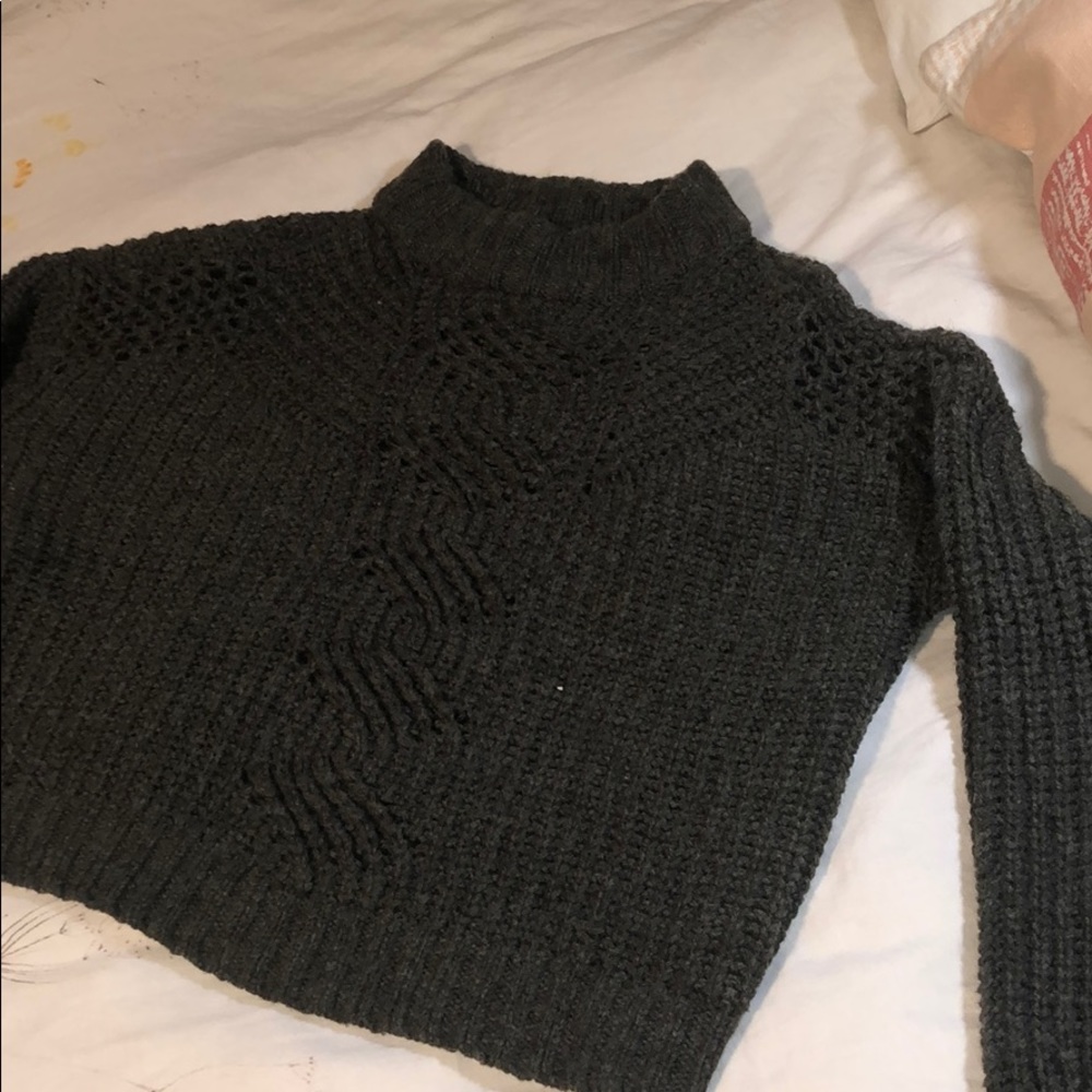 American Eagle Green Cropped Sweater